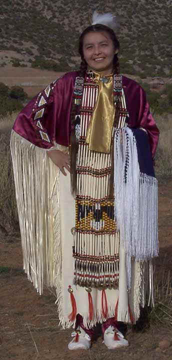 traditional clothing similitude